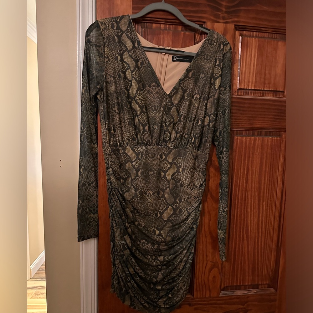 Cute green snake print dress